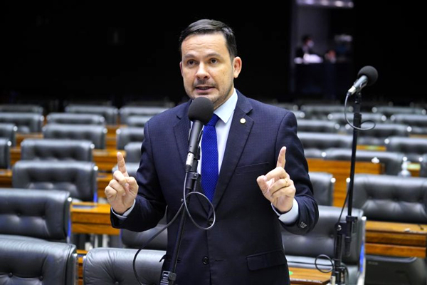 Latino diz que perdeu R$ 30 milhões em corridas de cavalo: 'Fiquei devendo' 2