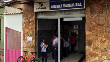 Mulher é presa após levar R$ 1,4 mil em assalto a lotérica em São Luiz do Paraitinga (SP)