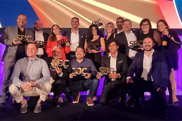 Betcris vence em grande no SBC Awards Latin America