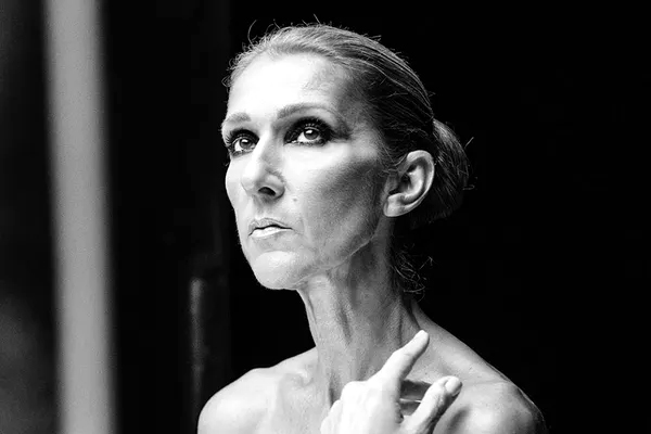 “Ela não consegue mais sair da cama e nem andar”, diz familiar de Celine Dion, após adiamento de shows