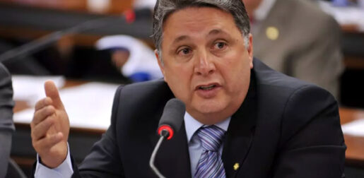 Evangélico, ex-governador do Rio desafia quem aponte a passagem na Bíblia contrária aos jogos de azar