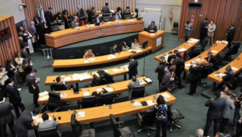 Aprovada na Câmara Legislativa, Loteria do Distrito Federal prevê repasse de 5% ao futebol local