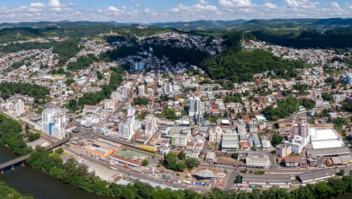 Bolão vencedor da Mega-Sena era feito há 4 anos com os mesmos números, diz dono de lotérica de Santa Catarina
