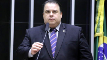 Comissão aprova proposta que dá mais verbas ao desporto de surdos