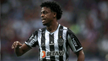 Com alto investimento no futebol, sites de apostas esperam regulamentação