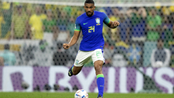 Camisa '24' do Brasil sai do armário no Catar