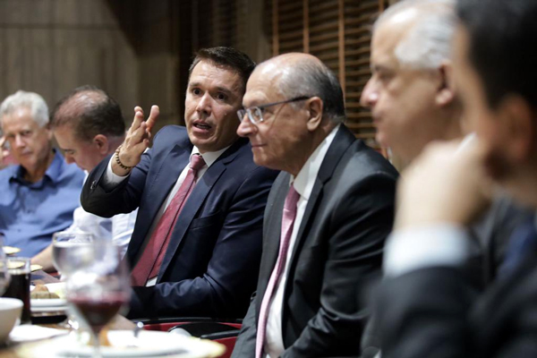 A conversa entre Alckmin e o deputado defensor dos jogos na transição