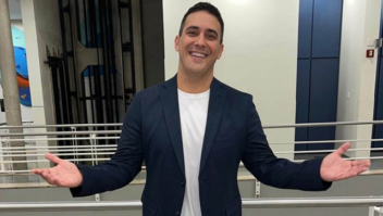 Andre Marques assume lugar de Luigi Baricelli no sorteio da Mega da Virada