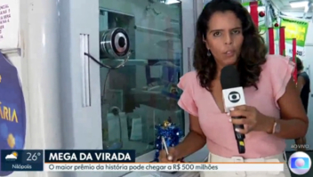 Repórter da Globo joga na Mega da Virada ao vivo e canta números