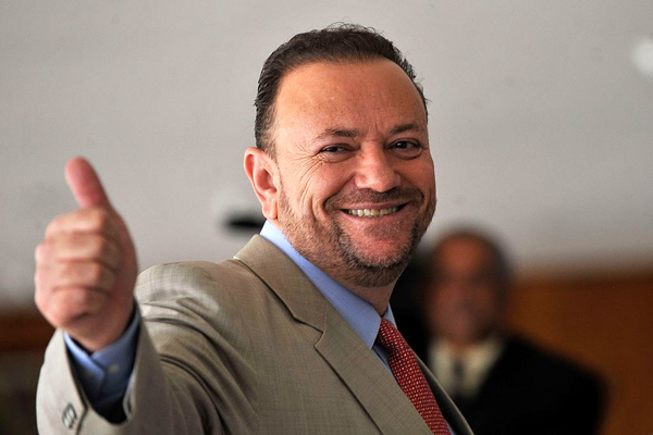 Edinho Silva defende tributação de sites de apostas com recursos destinados à educação