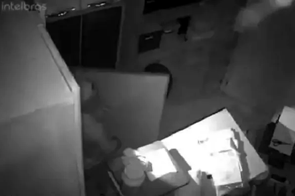 Homem arromba casa lotérica e furta R$ 270 mil em Parauapebas (PA)