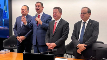Após racha, bancada evangélica decide revezar comando entre dois deputados