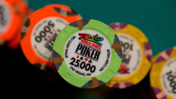 Homem rouba ficha de 25 mil no WSOP Circuiit, vai ao caixa para trocá-la e é banido do cassino