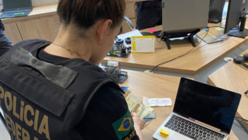 Polícia Federal investiga evasão de divisas na fronteira com o Uruguai