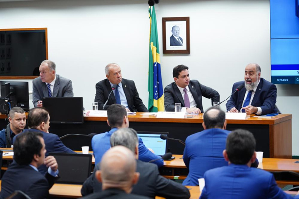 Proposta de aumento na tributação das empresas causa apreensão nos executivos