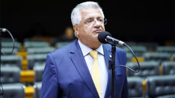 Bacelar critica falta de regulação das apostas esportivas no Brasil: “É uma coisa que beira o absurdo”