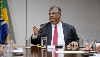 Flávio Dino determina abertura de inquérito na Polícia Federal para investigar manipulações de resultados no futebol