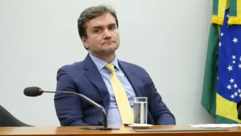 Cotado para Turismo, Sabino votou para liberar cassino e jogo do bicho
