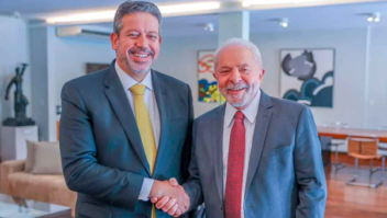 Lula e Arthur Lira firmam acordo para transformar medidas provisórias em projetos de lei