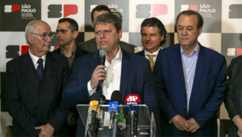 Governador de São Paulo Tarcísio de Freitas promete a reativação da loteria em 2024