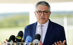 Em meio a disputa, Padilha diz que Fazenda e Esporte cuidarão das apostas esportivas