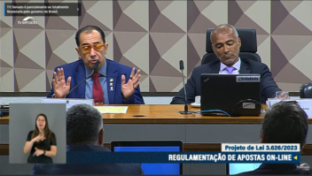Comissão de Esporte aprova relatório do senador Romário com três destaques