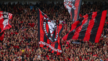 Esportes da Sorte realizou ações em jogo do Athletico exclusivo para crianças, idosos e PCD's