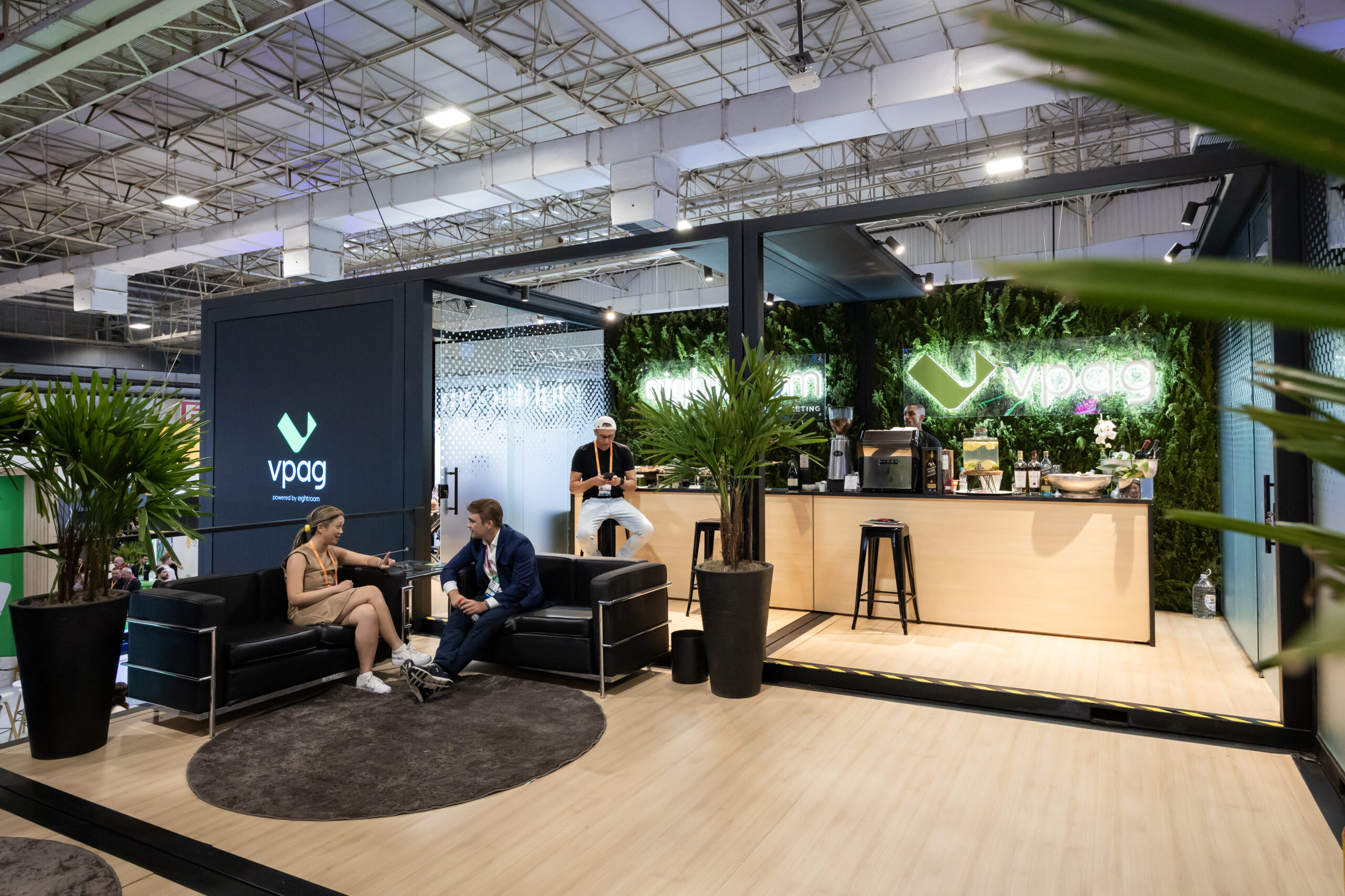 Eightroom encerra primeiro dia de participação na BIS SIGMA Américas 2024 com anúncio de uma nova família de produtos Vpag