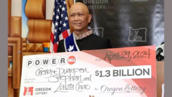 Imigrante do Laos que luta contra câncer vence R$ 6,6 bilhões em loteria nos EUA 1
