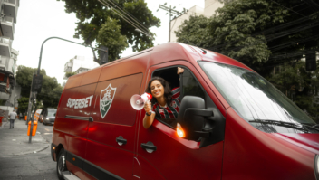 Superbet ativa patrocínio em estreia com o Fluminense 2