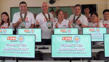 Fundação FBM apoia escolas em Laguna e Cavite com doações para impulsionar o progresso educacional digital