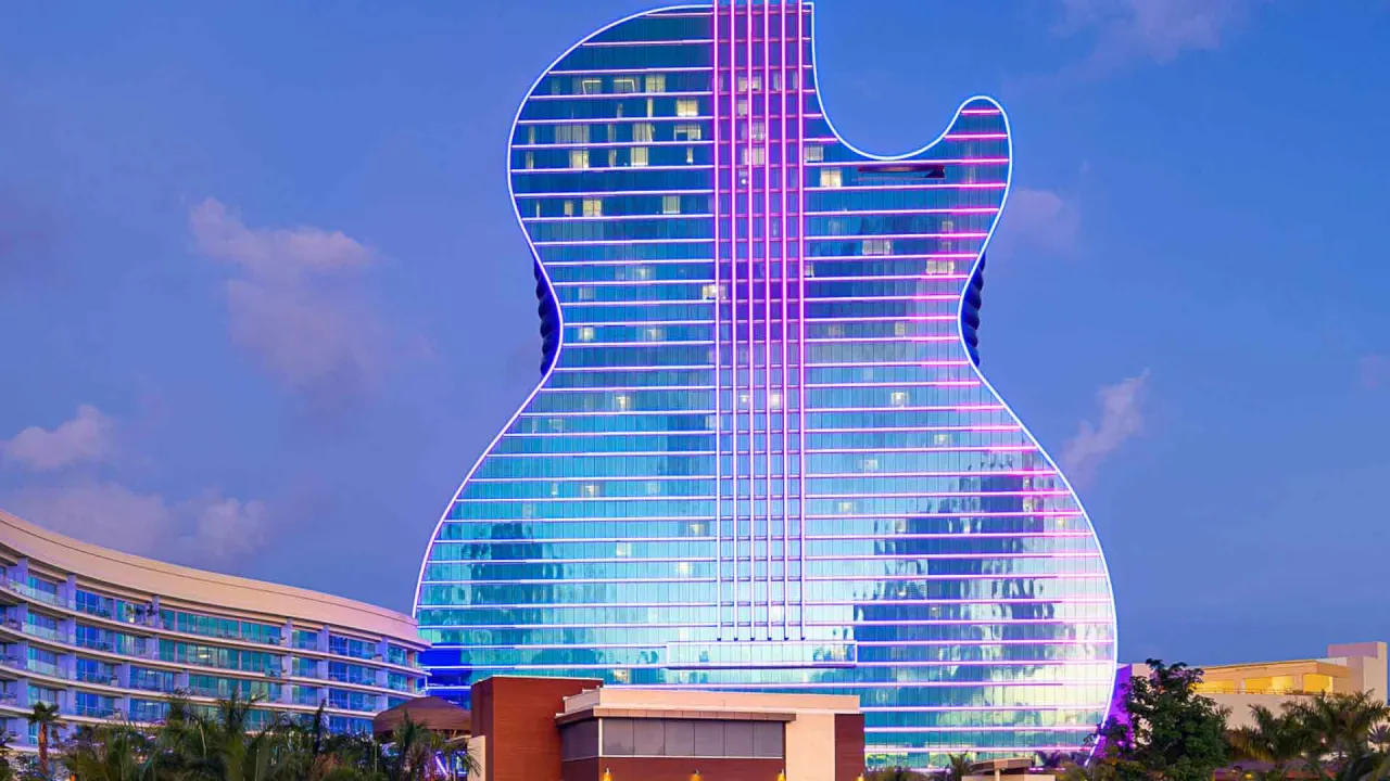 A conversa de Tarcísio de Freitas com CEO do Hard Rock sobre resort em São Paulo