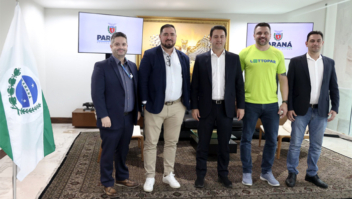 Lottopar entrega ao governador Carlos Massa Ratinho Junior balanço de ações