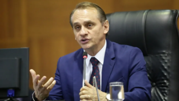 Deputado de MT quer proibir uso de crianças em publicidade de cassinos online