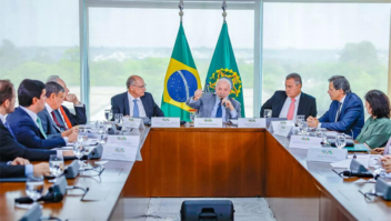 Bets: Lula diz que 'tem muita gente se endividando' e que governo deve combater vício em apostas