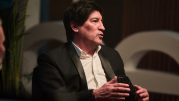 "Brasil precisa encontrar sua identidade", afirma ex-jogador Zamorano; Seleção encara a Venezuela em busca da vitória