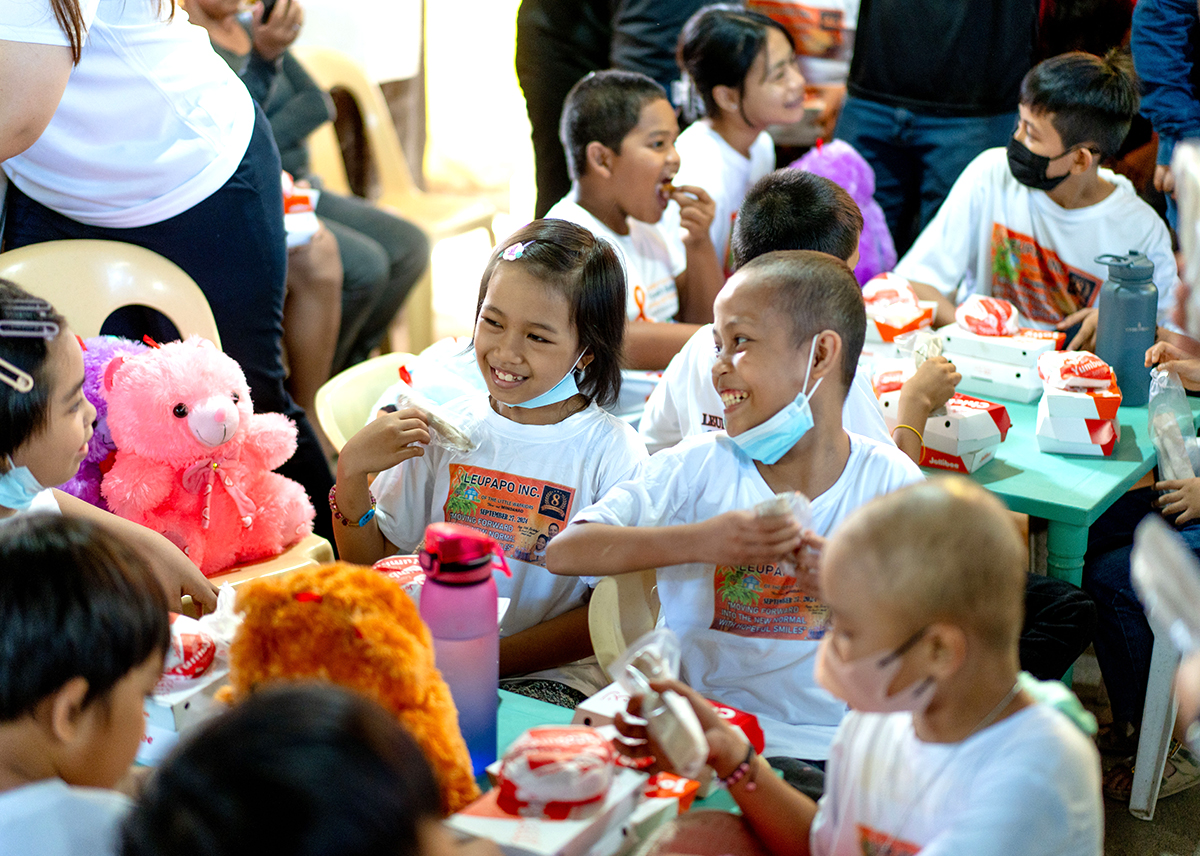 FBM Foundation doa ambulância para melhorar os serviços de saúde da Leupapo Inc. nas Filipinas 1