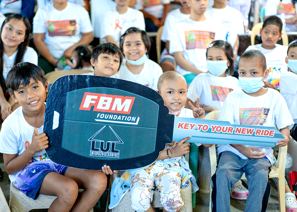 FBM Foundation doa ambulância para melhorar os serviços de saúde da Leupapo Inc. nas Filipinas