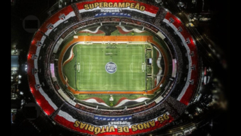 São Paulo estende ‘maior bandeirão do mundo’ antes de clássico com o Corinthians; veja 6