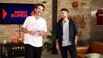 Cicinho fala sobre o atual futebol brasileiro em videocast de Felipe Andreoli