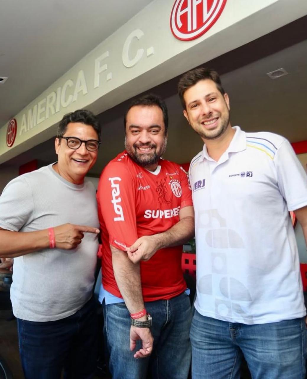 Cláudio Castro acompanha abertura do Carioca Série A2 Loterj em Mesquita 4