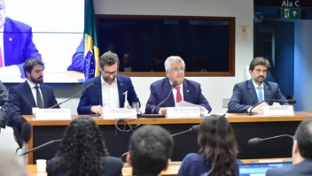 Deputado Bacelar cobra controle sobre apostas ilegais na Comissão de Fiscalização Financeira 5