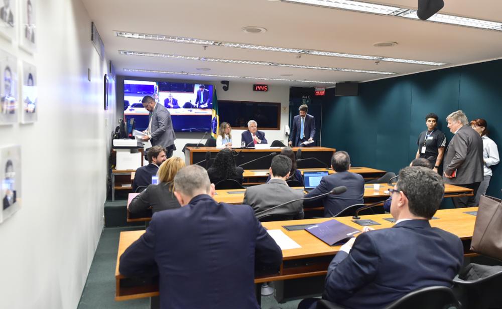 Deputado Bacelar cobra controle sobre apostas ilegais na Comissão de Fiscalização Financeira