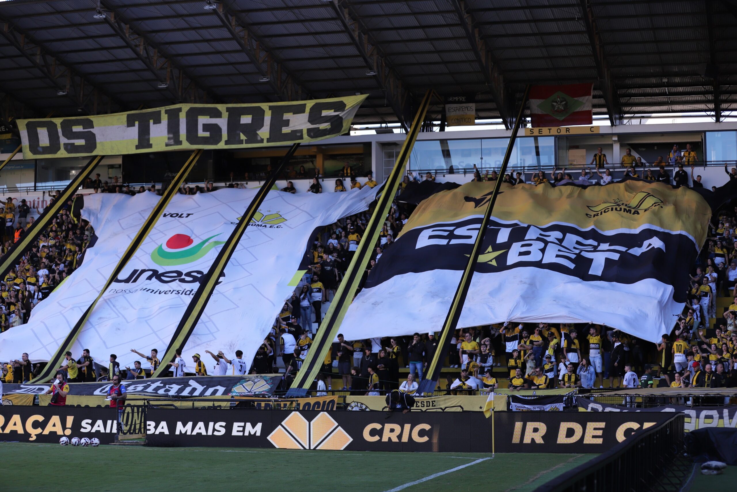EstrelaBet comemora os 78 anos do Criciúma com ação especial e distribuição de camisetas comemorativas e limitadas 1