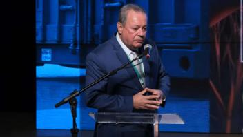 Presidente da CNI critica aumento de IOF e defende tributar bets e big techs