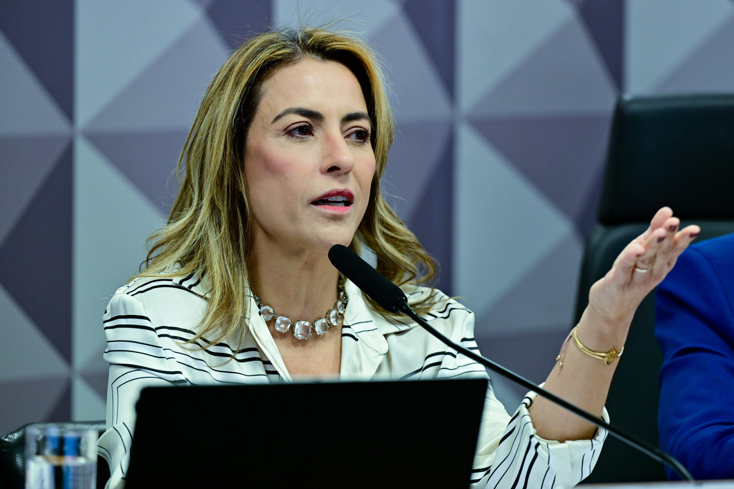 Relatora da CPI das Bets culpa governo Bolsonaro por crise nas apostas
