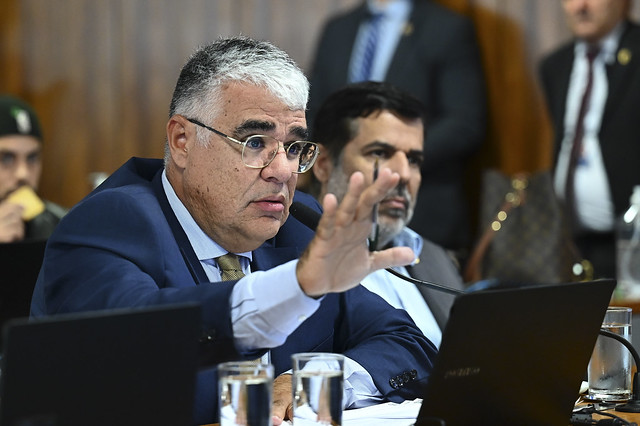 Senador Girão critica apostas e promete barrar legalização de cassinos no Brasil