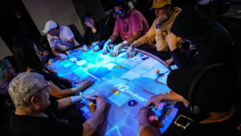 H2 inova e apresenta, pela primeira vez, mesa de poker com projeção mapeada 3D