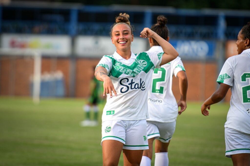 Stake Brasil transforma patrocínio em impacto real para o futebol feminino 3
