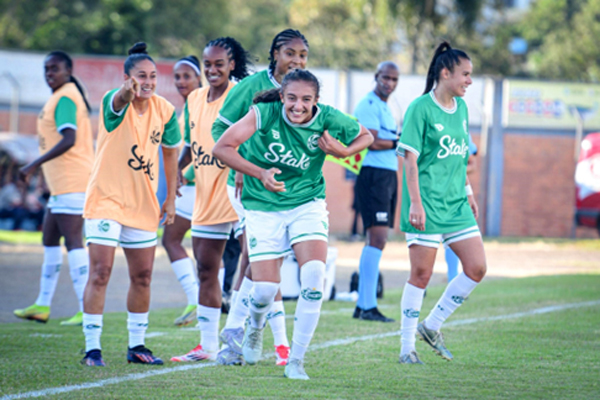 Stake Brasil transforma patrocínio em impacto real para o futebol feminino